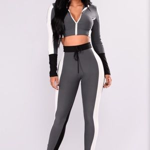 2-piece Grey/Blk Active set -Sz Xs